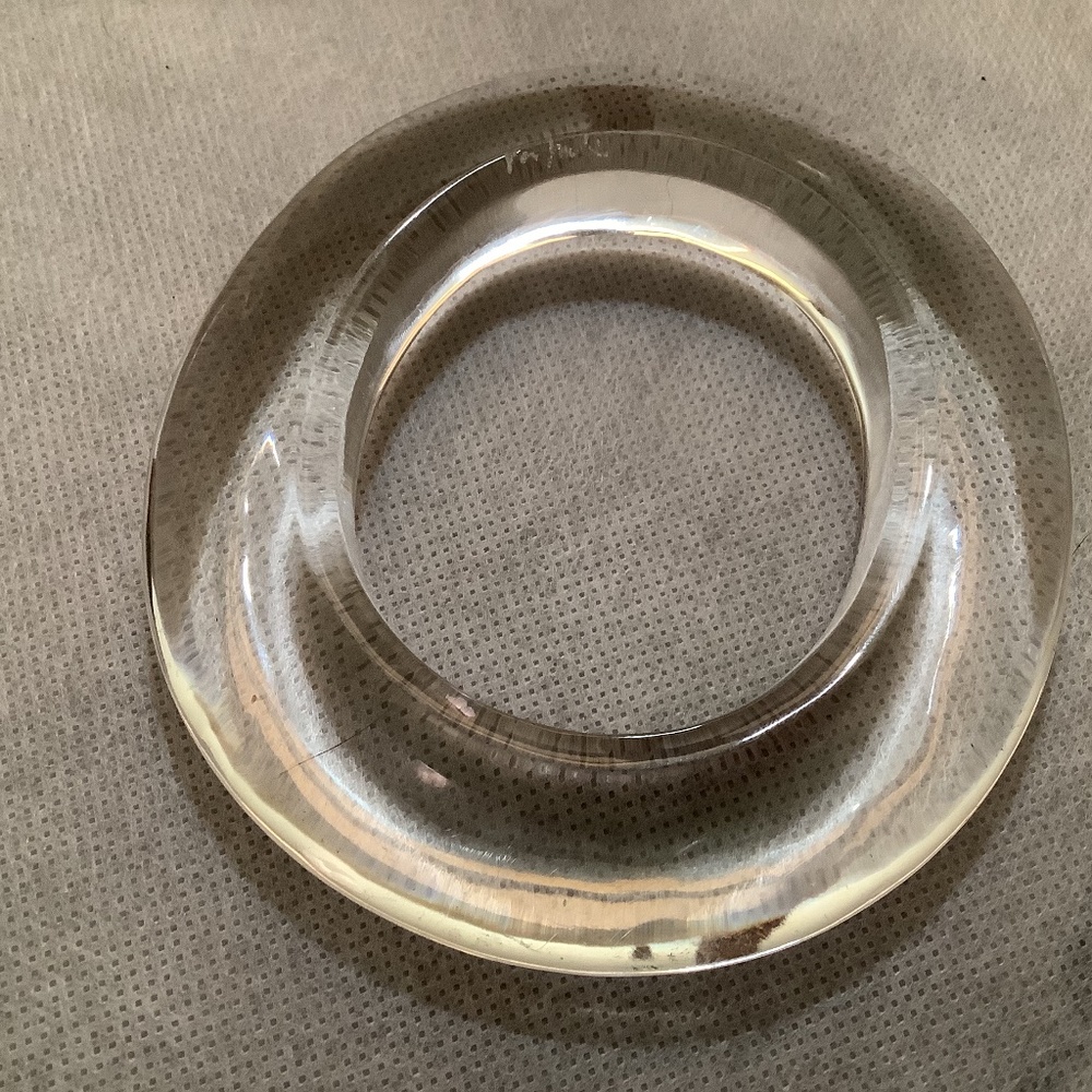 Vintage Patricia Von Musulin Lucite bangle. Perfectly new condition and stored - Picture 1 of 5